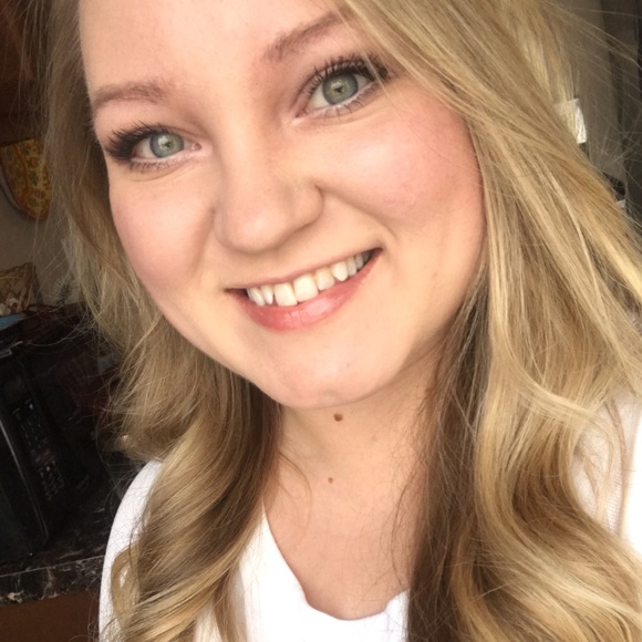 Welcome to my closet! - Picture 1 of 1